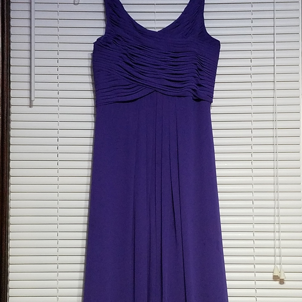 gown